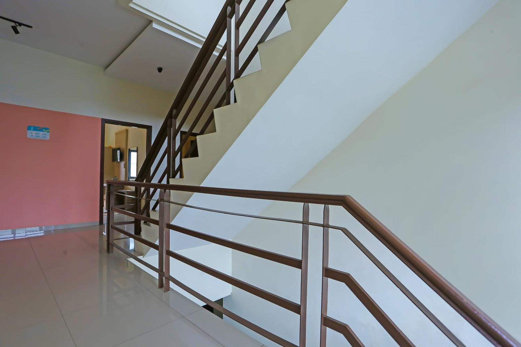 Super Oyo Collection O 92130 Hotel Fiducia Kaji Jakarta Exterior foto