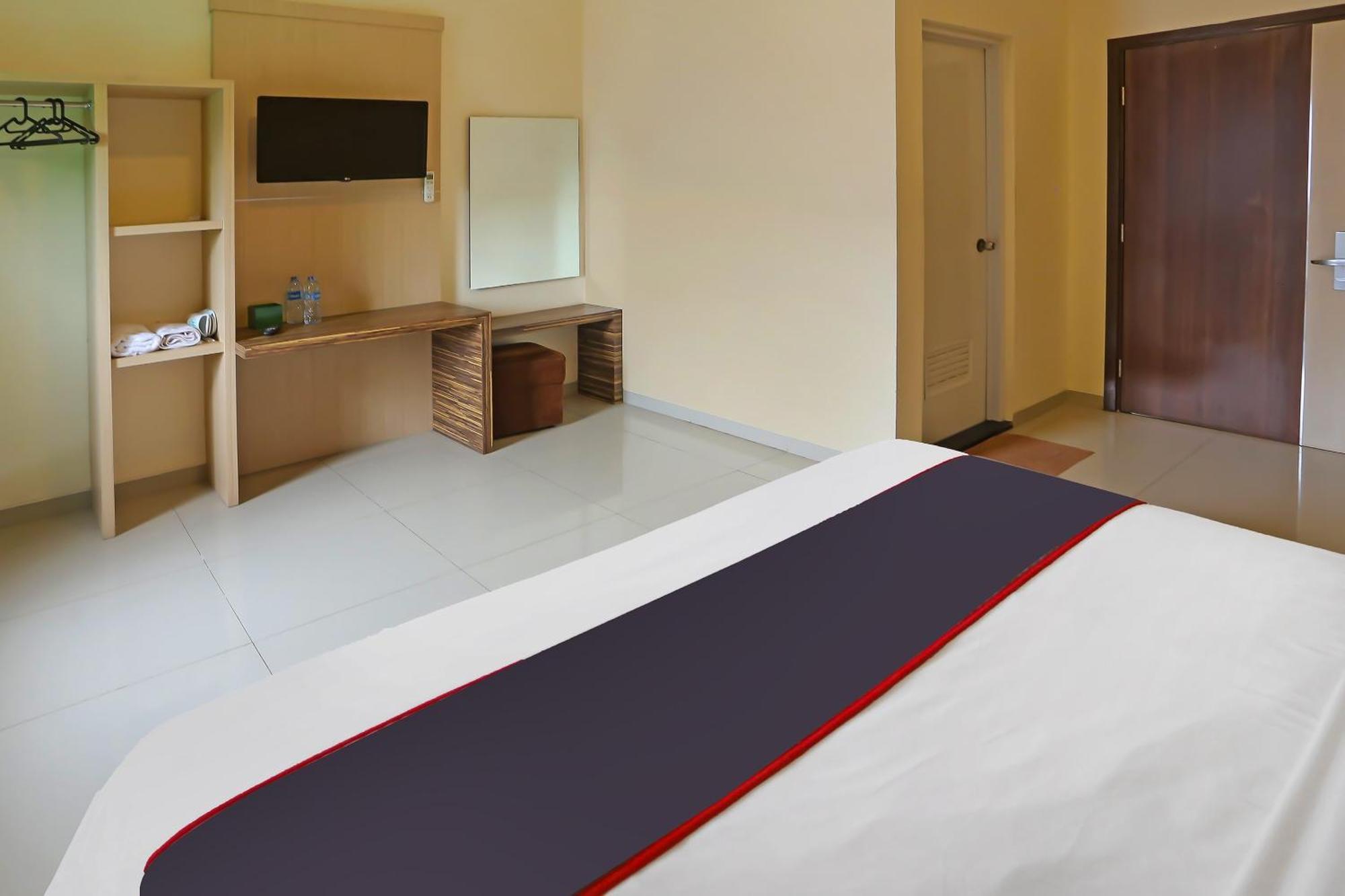 Super Oyo Collection O 92130 Hotel Fiducia Kaji Jakarta Exterior foto