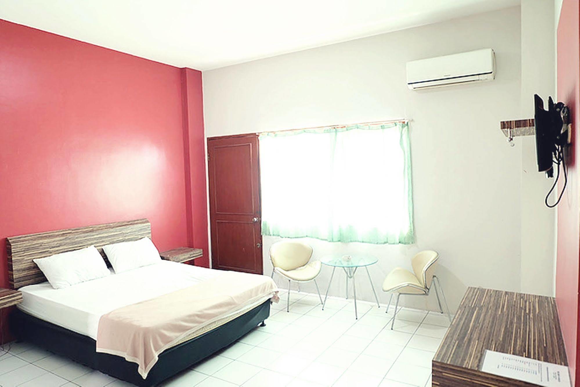 Super Oyo Collection O 92130 Hotel Fiducia Kaji Jakarta Exterior foto